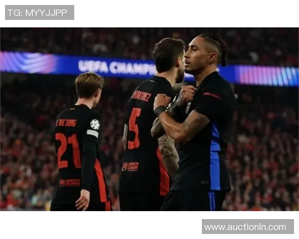 欧冠赛场上拉菲尼亚精彩破门助力球队晋级的传奇时刻