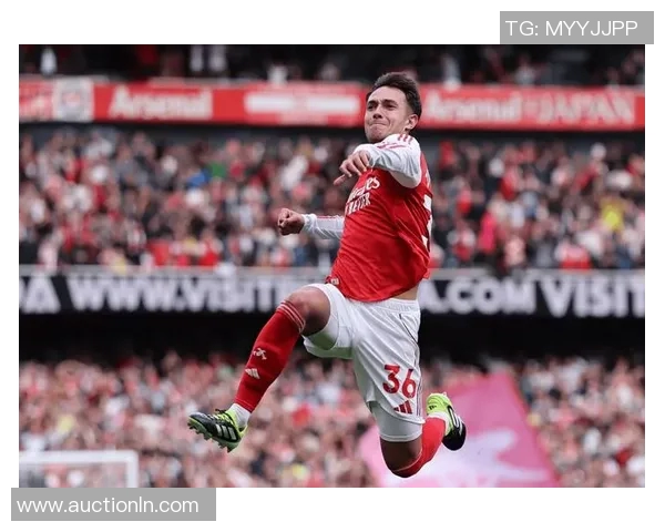 英超新星加克波崭露头角助力球队争冠之路