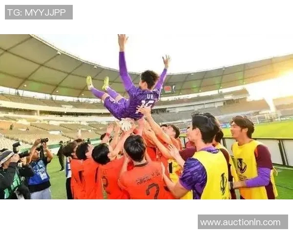 国内男足比赛再掀热潮，球员状态亮眼成关注焦点