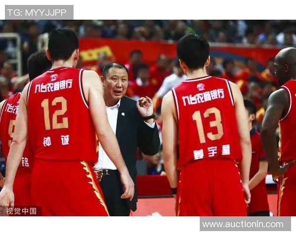 谭龙进球助力球队逆转胜利展现出色竞技状态与团队合作精神