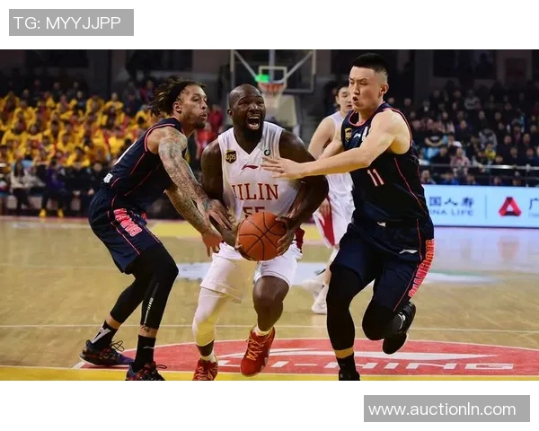 马布里成功领衔CBA联赛球队夺冠,再次展示超强领导力! 马布里成功领衔CBA联赛球队夺冠,再次展示超强领导力!